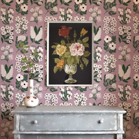 freida-mauve-wallpaper-lifestyle-Abigail-Borg
