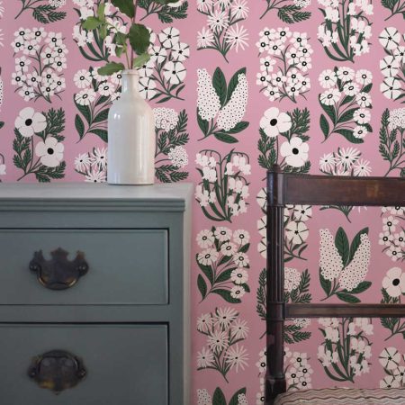 freida-rose-wallpaper-lifestyle-Abigail-Borg